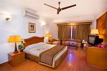 The Bmk Hotel Nuova Delhi Esterno foto